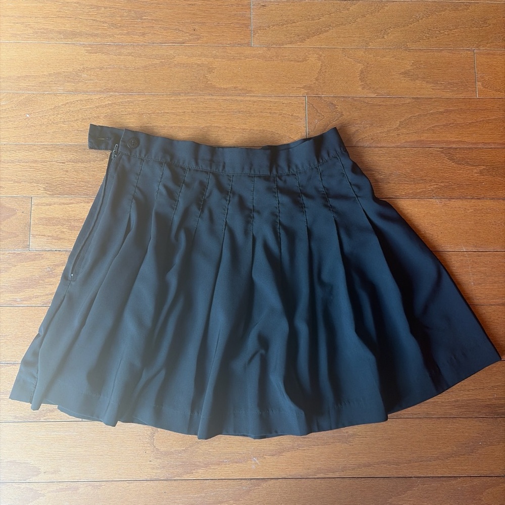 adidas Black Pleated Tennis Skirt, size Small